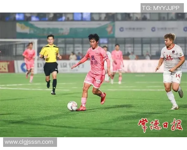 常德足球队奋勇拼搏展现实力 力争在国内赛场创造佳绩