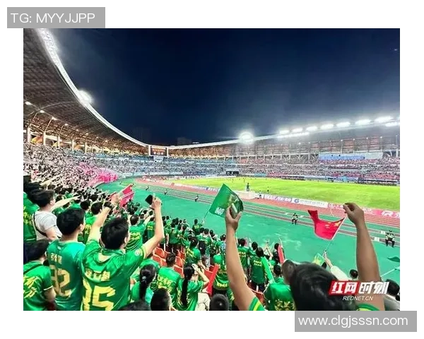 湘超足球赛激战正酣各路豪强鏖战绿茵展现湖南足球新风貌 湘超足球赛激战正酣各路豪强鏖战绿茵展现湖南足球新风貌